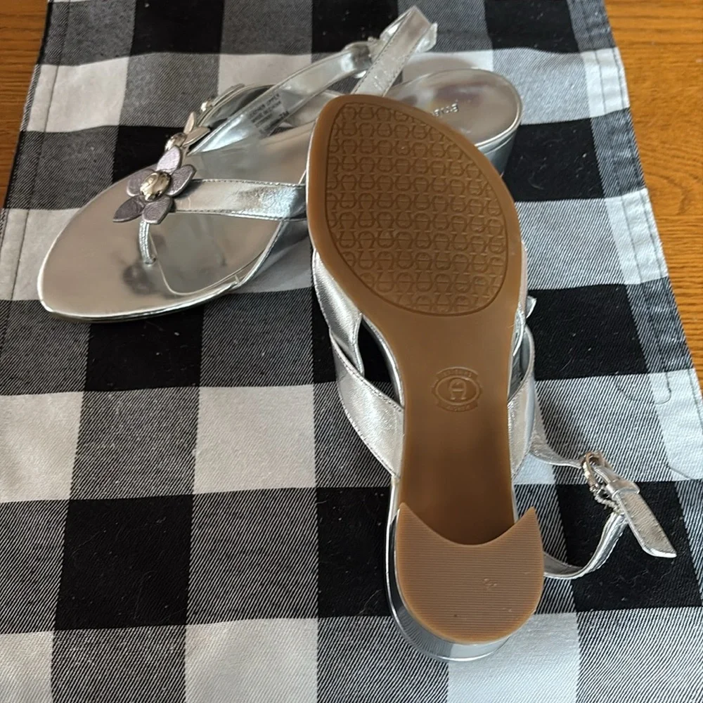 Silver Floral Women's Sandals - Picture 3 of 6
